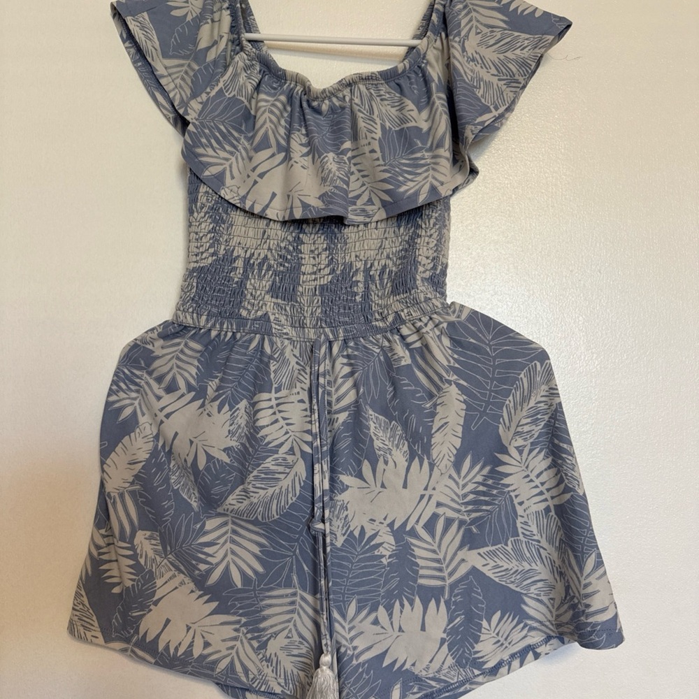 Derek Heart Blue and Cream Leaf-Print Romper with Ruffle Neck